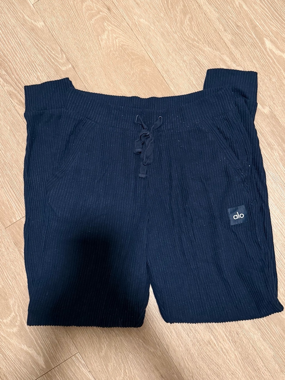 Alo Muse sweats